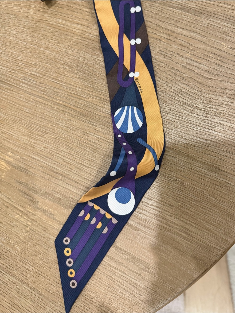 Hermès Parade en Fanfare Silk Twilly Scarf - Picture 5 of 6